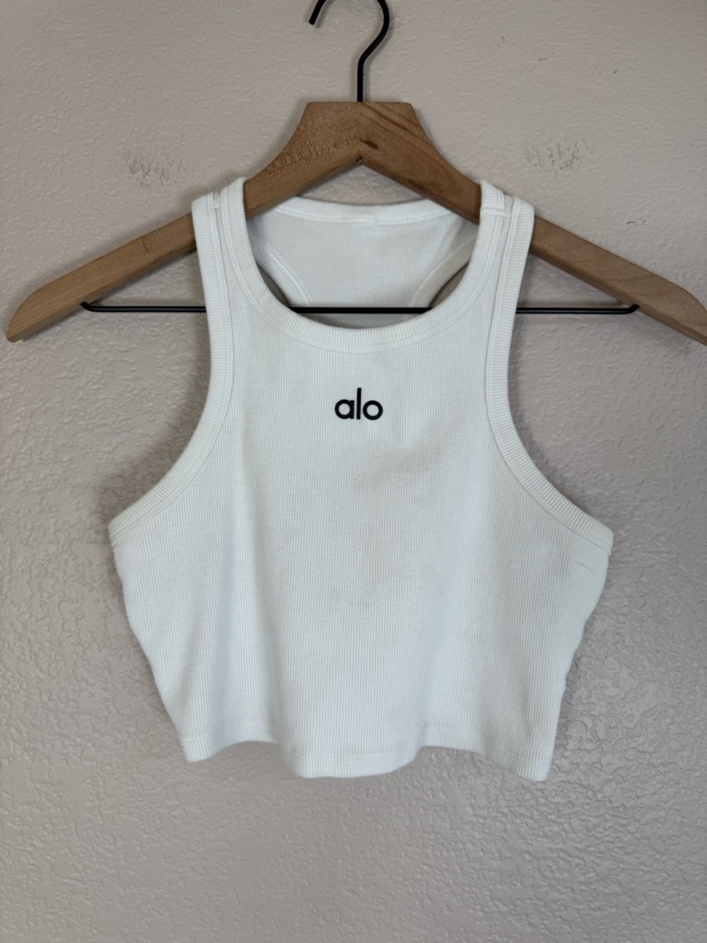 Alo Yoga Aspire Crop Tank Core White Black XS Small $68 - Picture 2 of 8